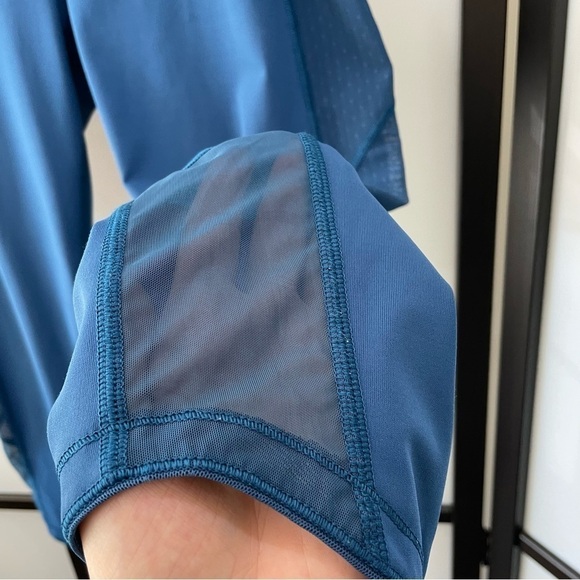 [10] Lululemon Athletica Women’s Body Con Crop Poseidon Blue Sheer Cut Outs - Picture 15 of 16